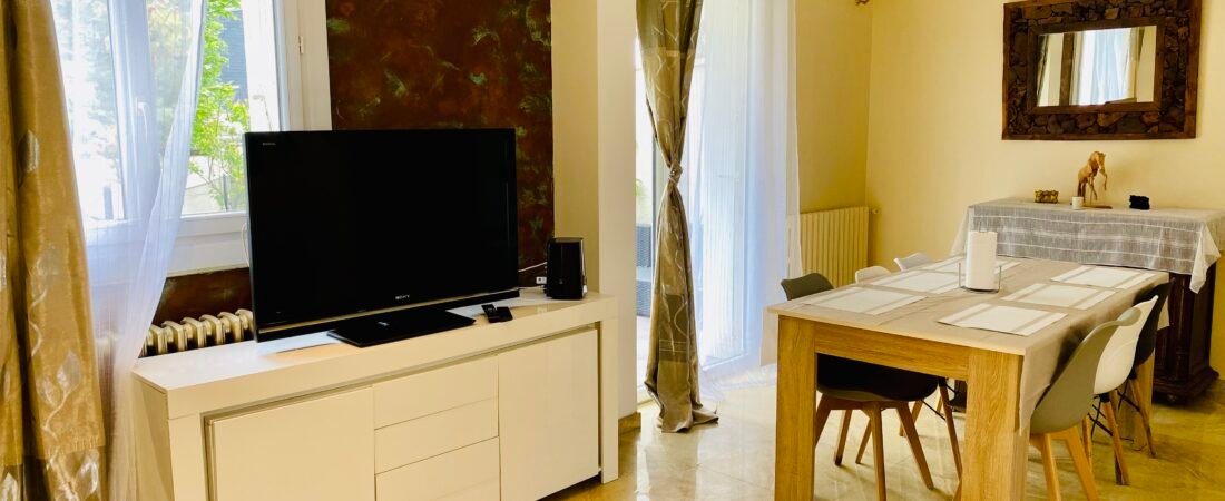HOSTAYA MAISON SPACIEUSE SUR MONTMORENCY